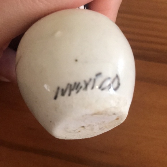 Miniature Hand-Painted Pottery bud Vases Mexico. Signed. Set of 4. Cottagecore - Picture 5 of 9